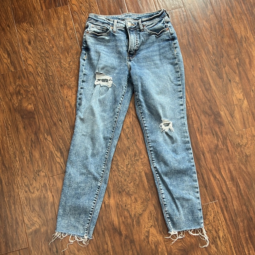 Women’s high-rise straight leg jeans